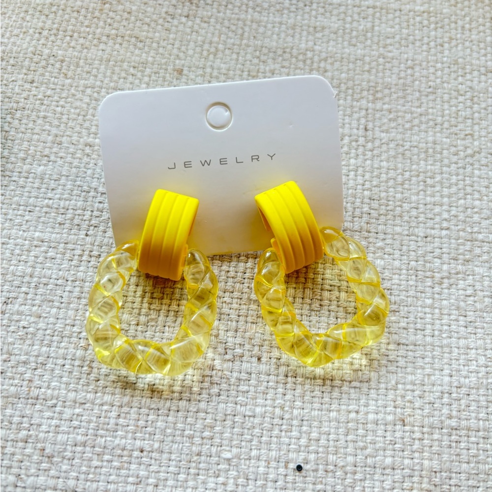 NWT yellow resin braided hoop earrings